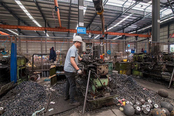 阳江网架配件-螺栓球加工车间